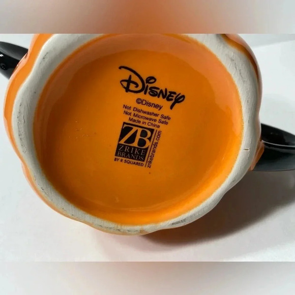 Disney - Pumpkin Mickey Mouse Mug - Painted by Artisans -  BNWT 🎃🐭 - Picture 3 of 5